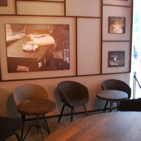 Otel Rock Hotel Dublin 3*
